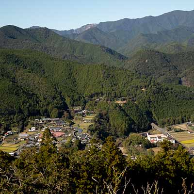 高原霧の里